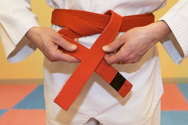 跆拳道腰带大有学问 系法简单却深有讲究